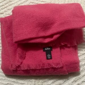 Echo Vibrant Pink Wrap